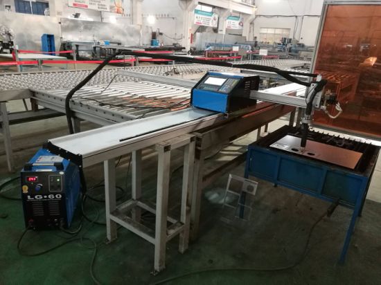 желязна плоча, въглеродна стомана, алуминиев рязан 1325 43,63,100,200A THC cnc плазмено рязане машина в Китай за продажба