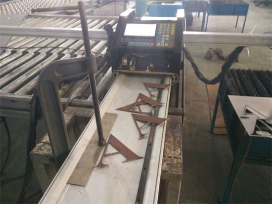 Китай производител CNC плазмено рязане и пламъчно рязане машина употреба за изрязани алуминий от неръждаема стомана / желязо / метал